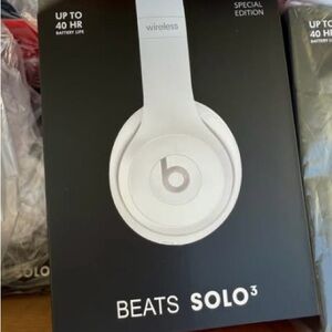 Solo3 Wireless Headphones - White